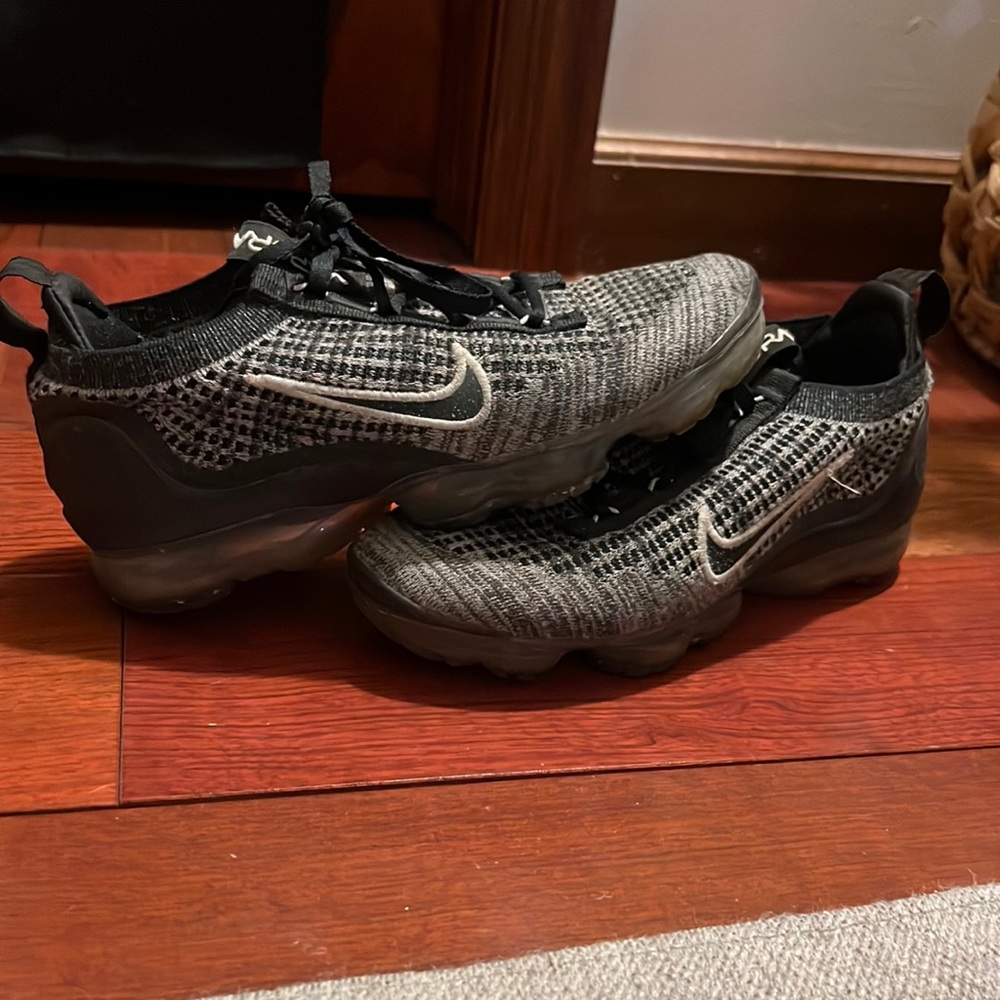 Nike Women’s VaporMax Size 7